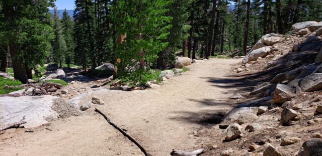 Angora Lake trail 02