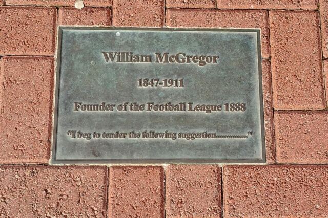 William McGregor statue (3)