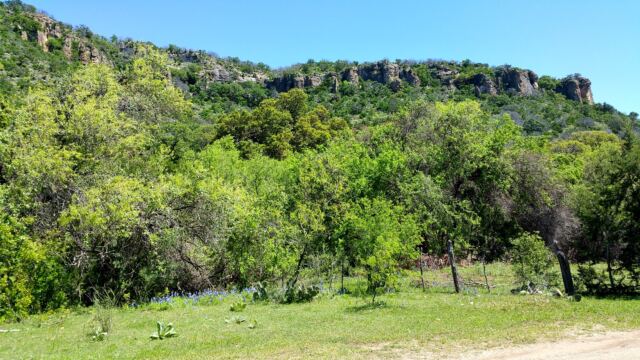 Willow Loop cliffs 1