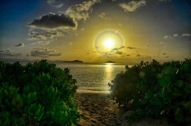 Mahoe Bay sunset (HDR) 3