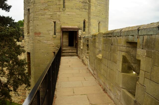 Warwick Castle - walking the ramparts between Guy's and Caesar's Towers 1