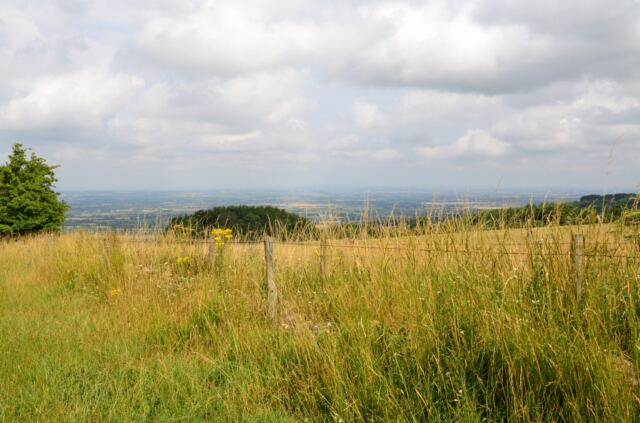 Broadway Tower - Cotswold Way scenery (03)