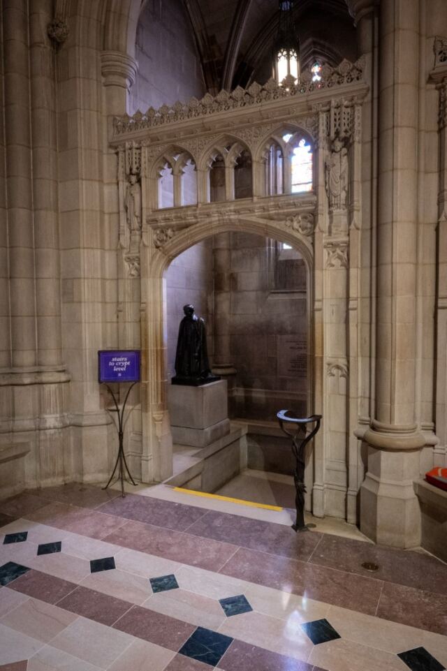Cathedral Crypts 02
