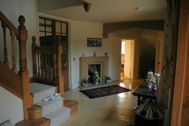 Oakleigh House foyer