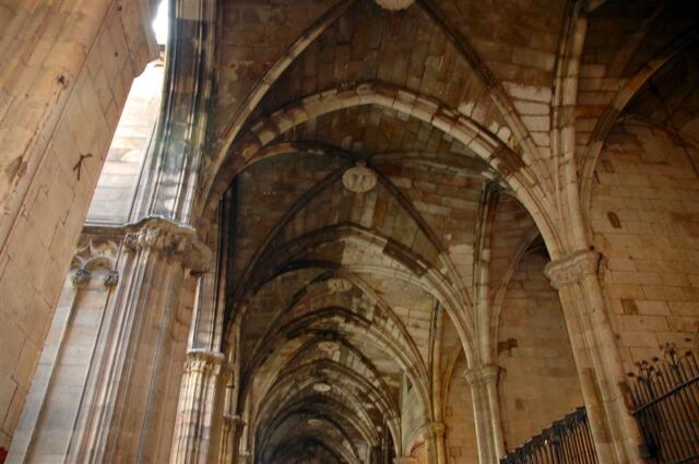 Walkway ceiling