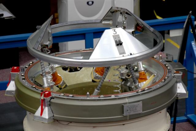 Mating adapter