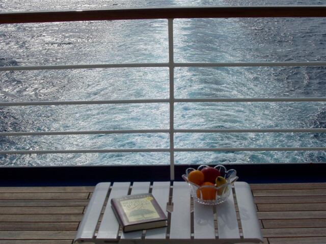 PO - rear balcony and wake