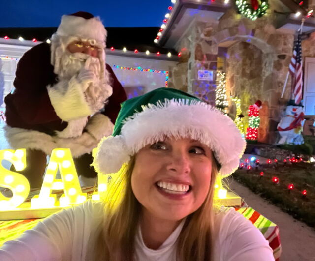 Santa creepin