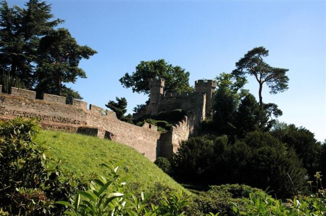 Warwick Castle back wall
