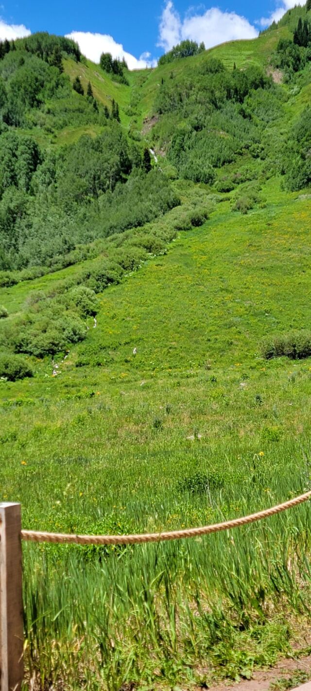 Maroon Bells - surrounding hills 15