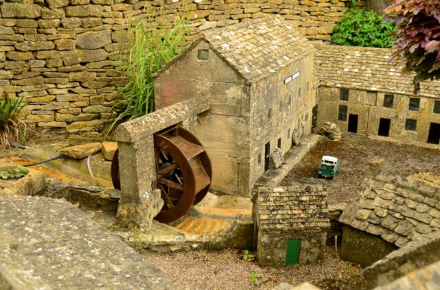 Bourton-on-the-Water model village (5)