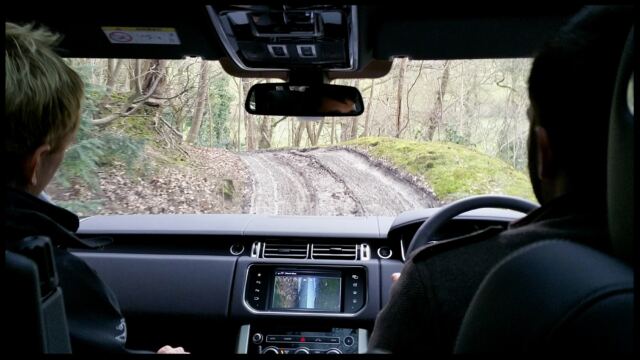 Andrew - offroad behind the wheel of the Range Rover (20)