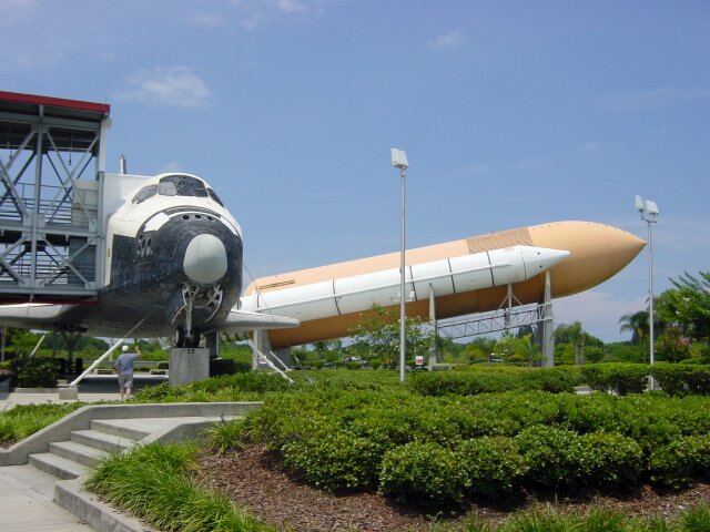 KSC VC - Orbiter and SRB-ET (2)