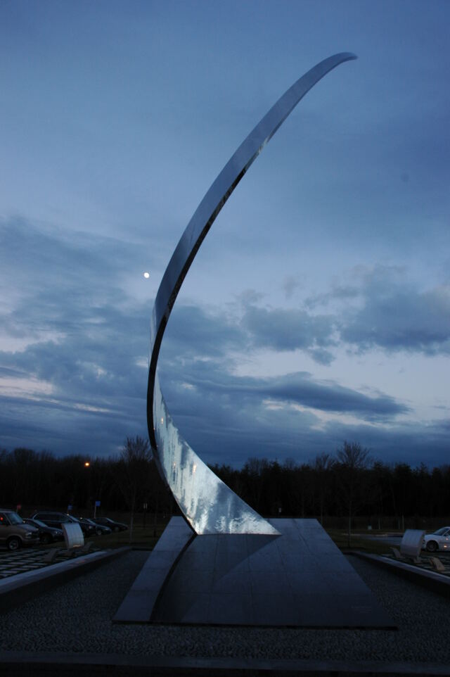 sculpture-in-front-of-nasm