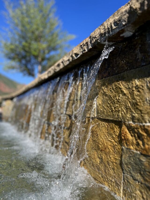 Iron Mountain Hot Springs 05