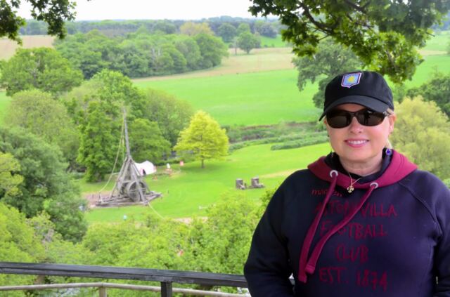 Warwick Castle - Kathy and trebuchet 1