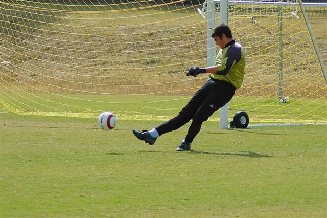 andrew-goal-kick