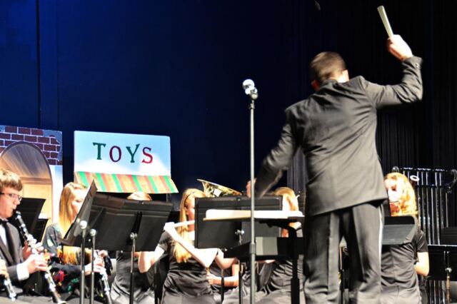 conducting-the-fhs-concert-band-3-