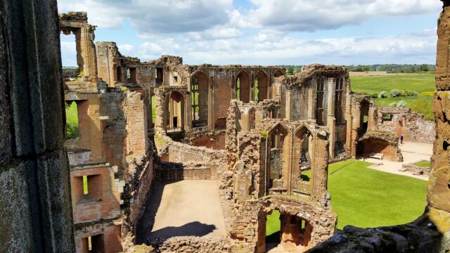 Kenilworth Castle - Leicester's Building 6