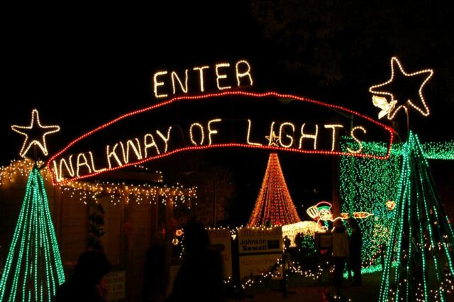 walkway-of-lights-entrance