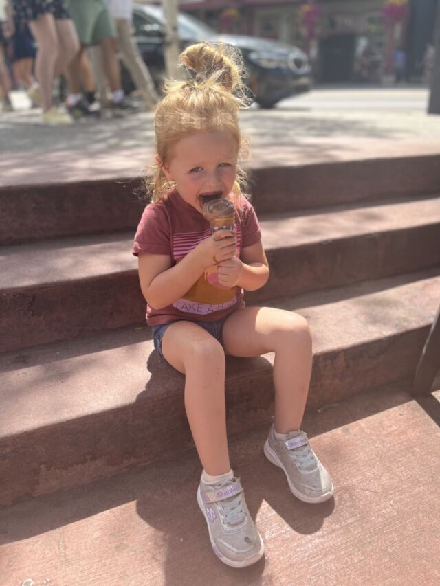 Shiloh knows how to enjoy ice cream 2