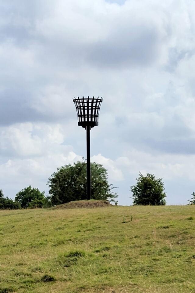 Broadway Tower beacon