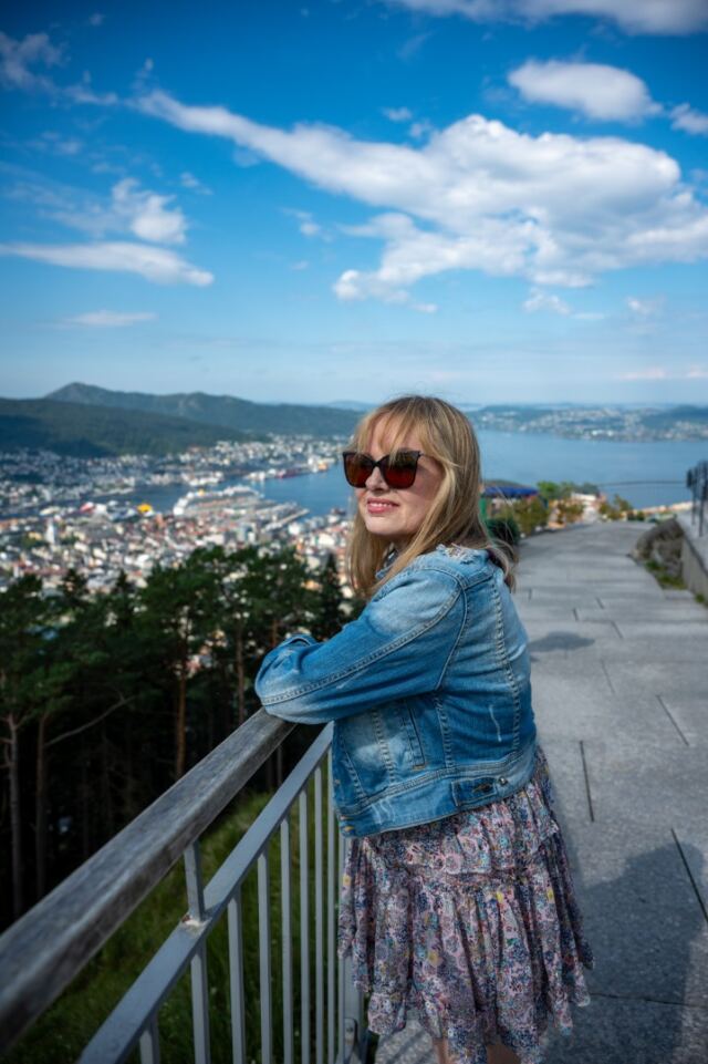 Kathy overlooks Bergen 02