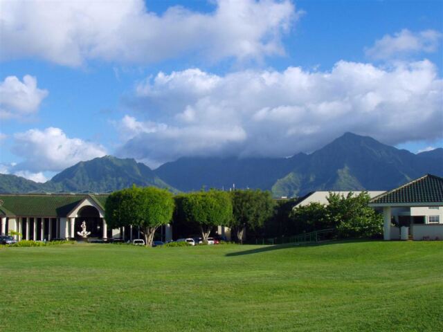 Princeville Hotel entrance