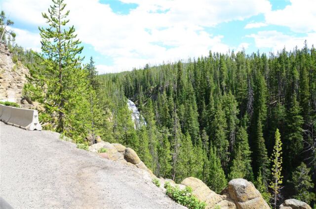 Steep drop to the right (3)