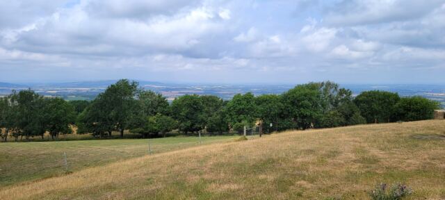 Cotswolds views from Broadway Tower hill (5)