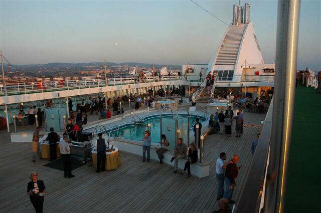 Voyager deck (2)