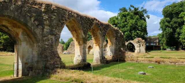 Hailes Abbey ruins (13)