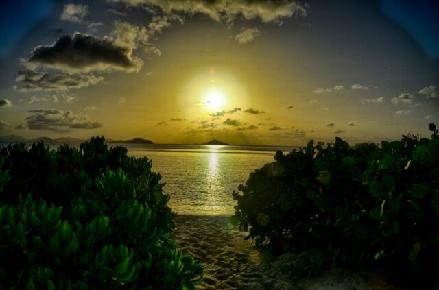 Mahoe Bay sunset (HDR) 2