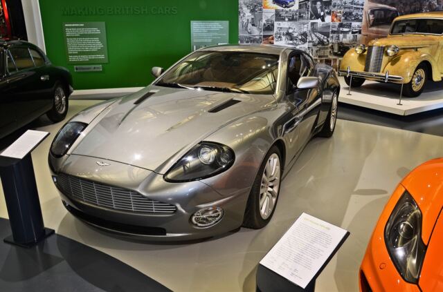 2001 Aston Martin Vanquish