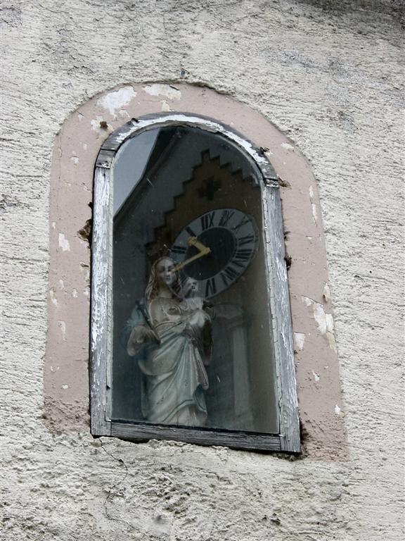 madonna-with-reflection