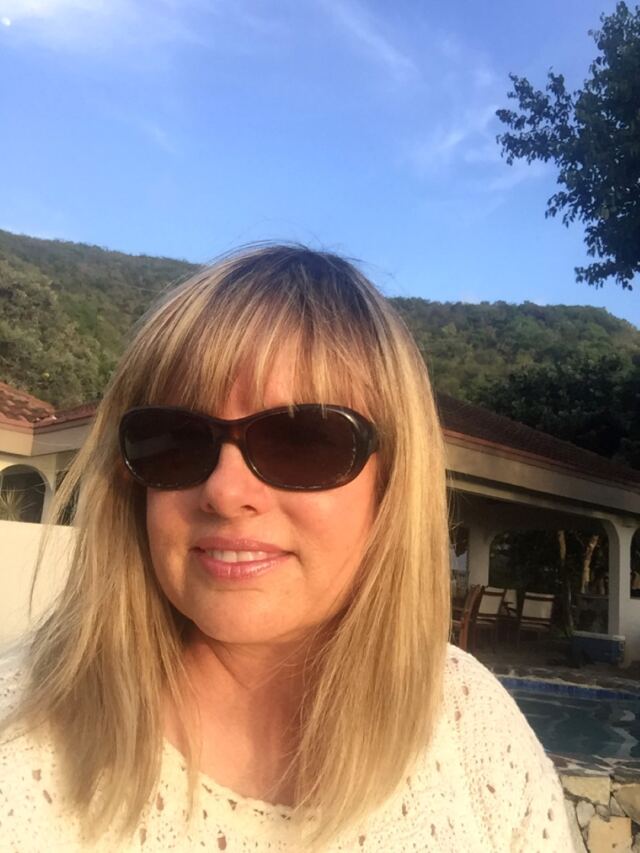 Kathy - villa selfie