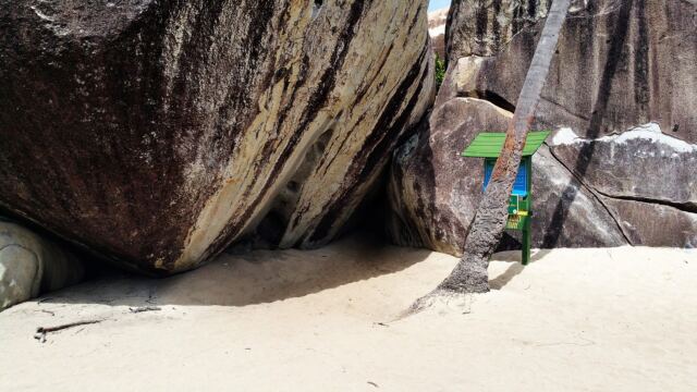 The Baths - various rock formations 13