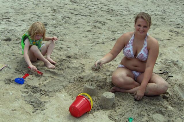 PO - Playing on Waikiki Beach