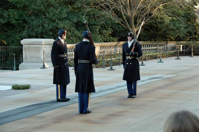Changing of the Guard at the Tomb of the Unknown Soldier (2)