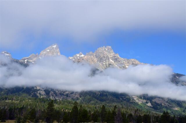 Tetons and low clouds (1)