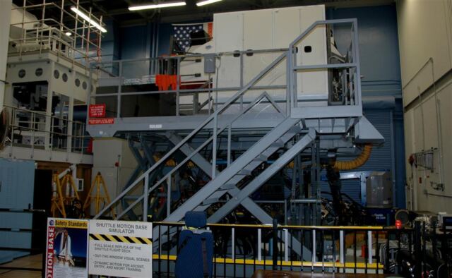 Shuttle Mission Simulator - Motion Base