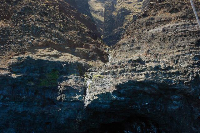 Waterfall along Napali Coast (5)