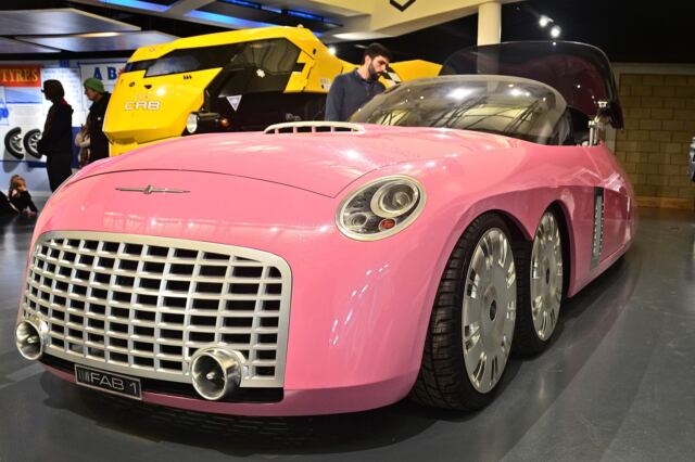 2004 Fab1 Thunderbirds limo (2)