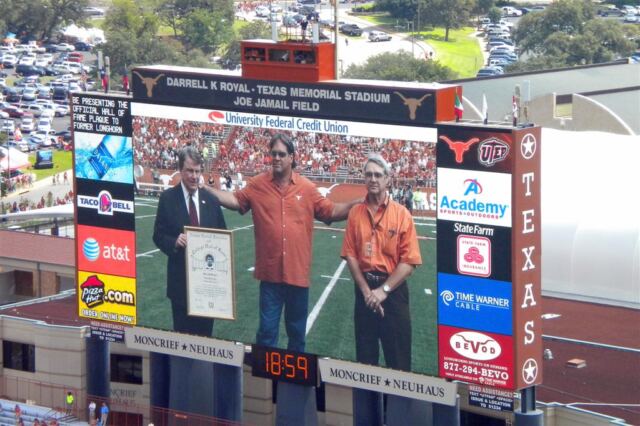 Steve McMichael inducted into the NCAA Hall of Fame
