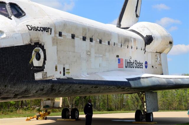 Discovery outside (27)