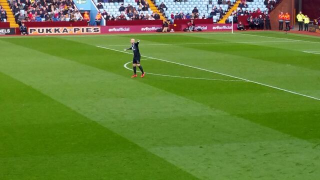 Villa v Spurs - match action (5)