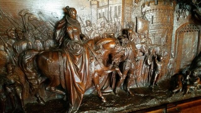 warwick-castle-great-hall-buffet-details-4