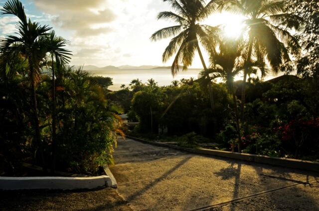 Sunset villa driveway_1