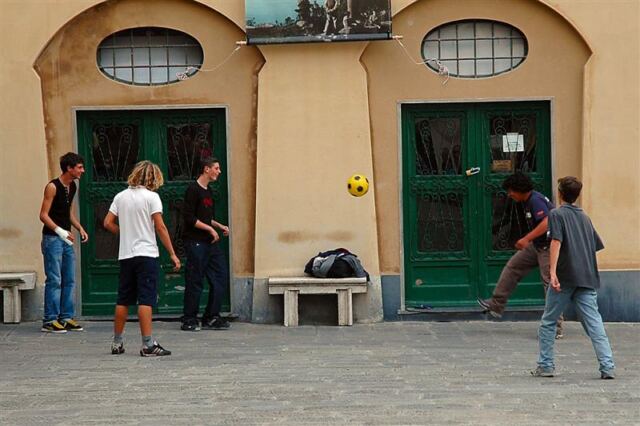 Street soccer (1)