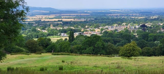 Broadway Tower - Cotswold Way scenery (32)